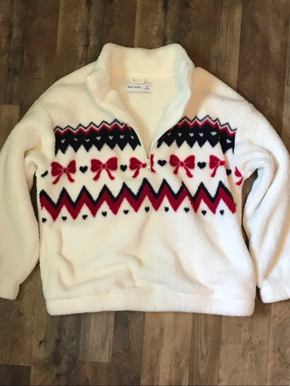 Gilly Hicks Cream Sherpa Quarter-Zip Sweater with Red & Navy Bow Pattern